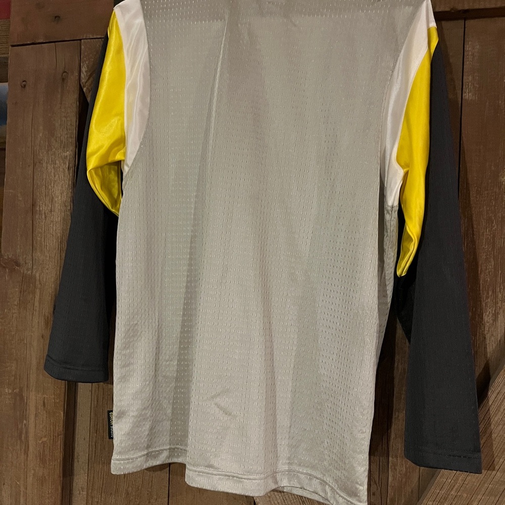 Nike dri fit boys shirt size XL (18-20) - Picture 2 of 8